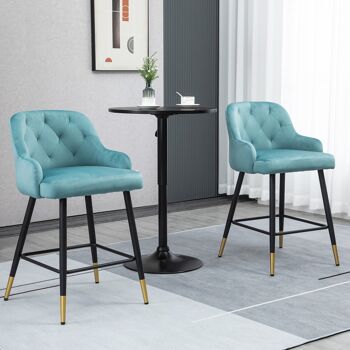 Lot de 2 tabourets de bar design Chesterfield effet capitonné piètement métal effilé noir extrémités dorées repose-pied aspect velours bleu 2