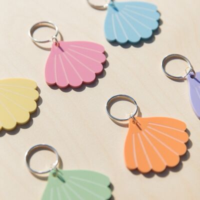 COLORFUL SHELL KEYRINGS