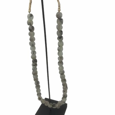 Collier perles de verre du Ghana - S motif transparent/noir