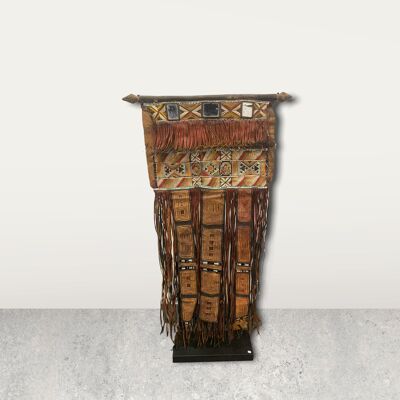 Tuareg- Decorazioni per tende a pannelli in pelle anticata (191,5)