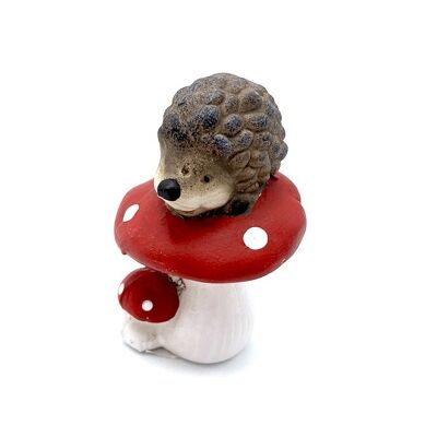 Hedgehog on ceramic mushroom 8.5x7x11.5H
