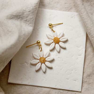Daisy Flower Earrings, Polymer Clay Earrings, "DAISY"