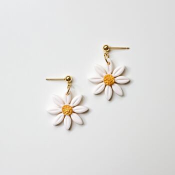 Daisy Flower Earrings, Polymer Clay Earrings, "DAISY" 2
