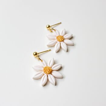Daisy Flower Earrings, Polymer Clay Earrings, "DAISY" 5