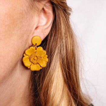 Statement Flower Polymer Clay Earrings, "POPPY" 3