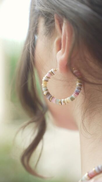 Boucles d'oreilles Luna Pastel en perles heishi pour un style hippie chic 2