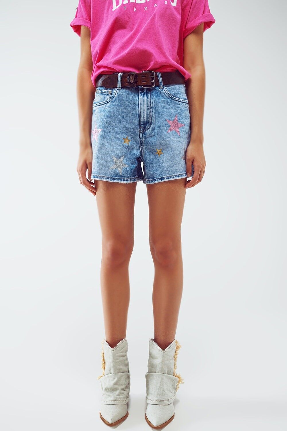Buy wholesale DenIm Shorts With Laminated Stars in Light Wash