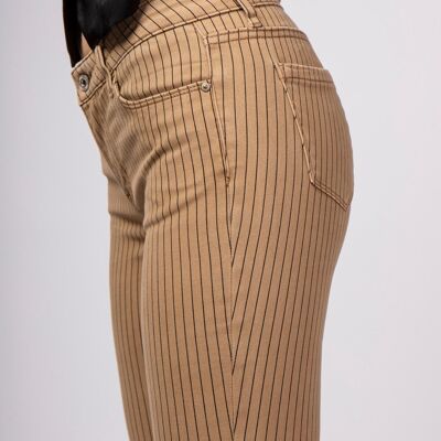 Pantalón rayas camel - Medio