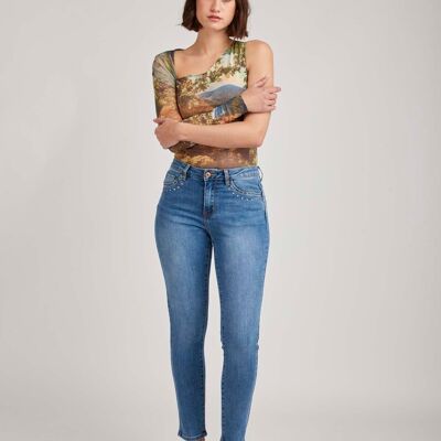 Push-up-Jeans mit Nietendetails – Savana