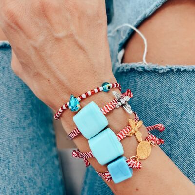 Braccialetti di marzo con perline blu