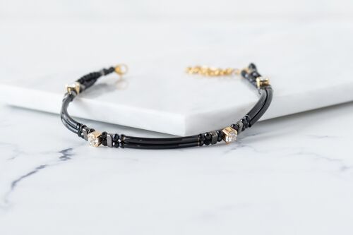 Choker in black with heart crystals
