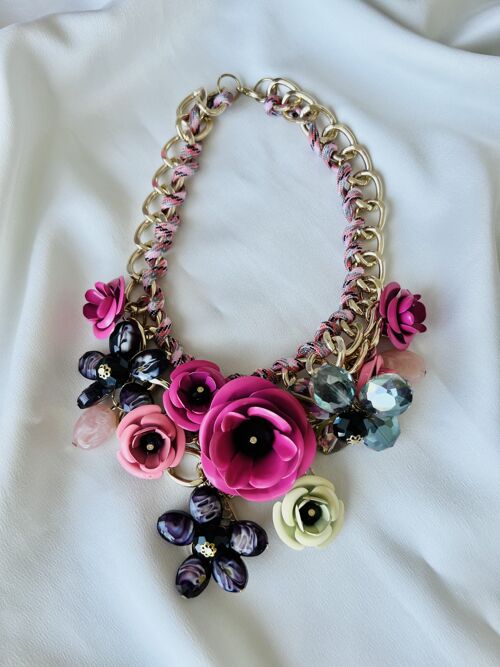Flower statement necklace