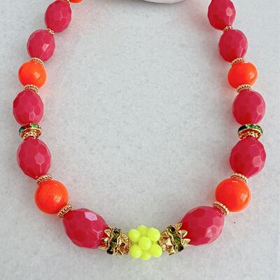 Fuchsia- und orangefarbene Perlenkette