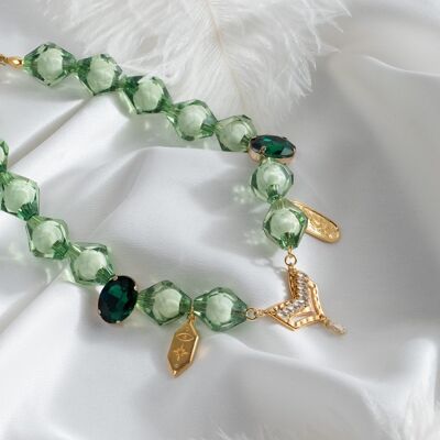 Statement-Halskette mit grünen Perlen
