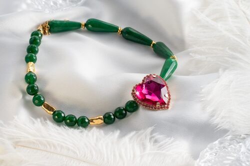 Green semiprecious jade necklace with fuschia heart