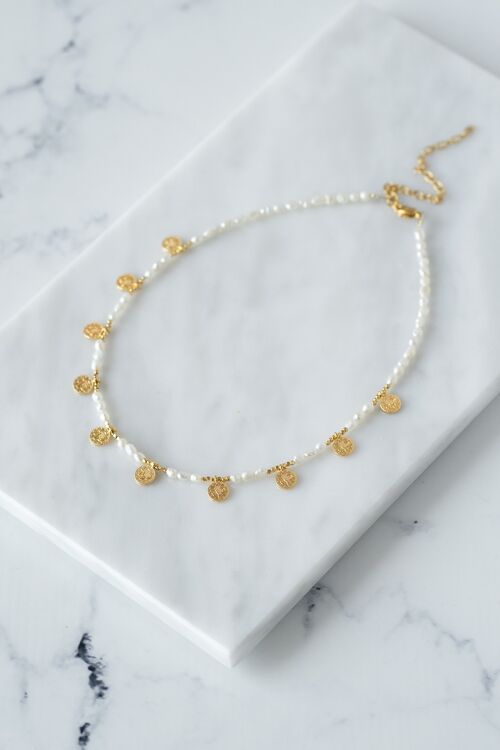 Little coins delicate pearl choker