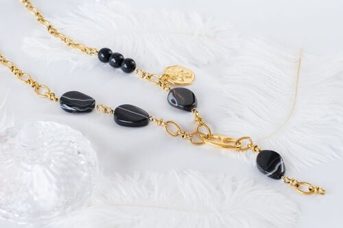 Long necklace with black semiprecious stones