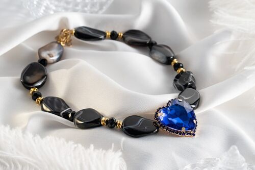 Necklace with agate semi precious stones and crystal heart