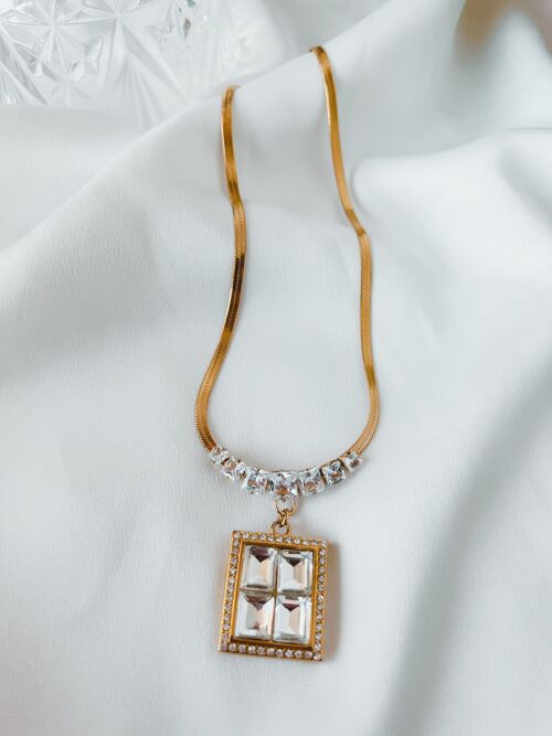 Necklace with crystals and square pendant