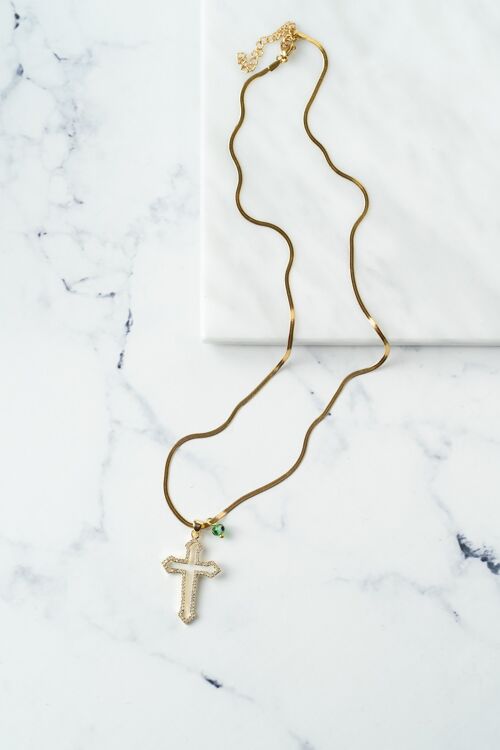 Necklace with zirgon cross