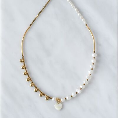 Collana di perle con cuore di filntisi e perle di ematite