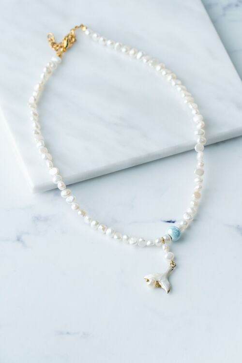 Pearl necklace with mermaid tail