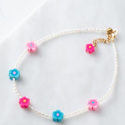 Winziger Perlenhalsband mit Gänseblümchen