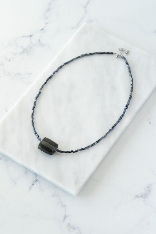 Unisex necklace with black glass bead