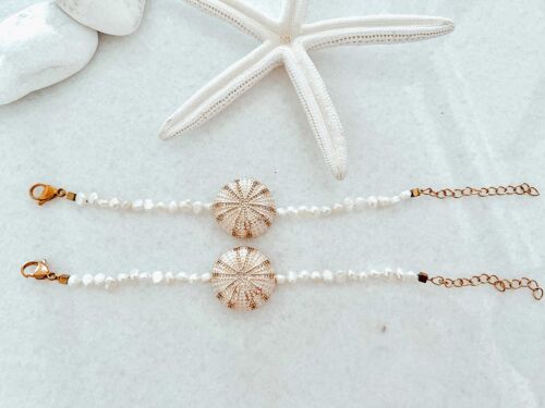 White urchin pearl bracelet