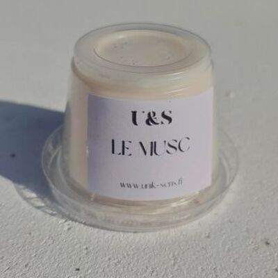 Scented wax: Musk
