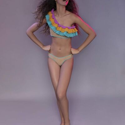 Bikini con volantes de crochet y hombros descubiertos Tropicana