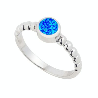 Belle bague ronde en opale bleue