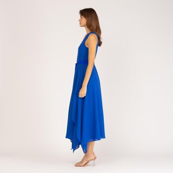Robe longue asymétrique bleue 4