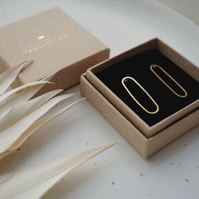OVAL // Ear studs