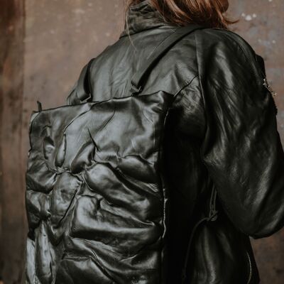 Leather Bag M. KIARA AW23 BLACK