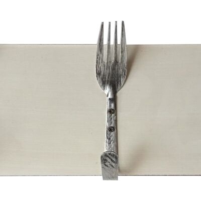 Wooden 3-place hanger with fork and spoons.  Dimension: 35.5x10x4cm DL-267