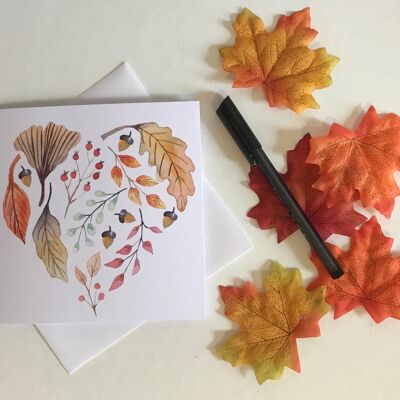 Cartolina d'auguri del cuore di autunno