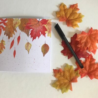 Tarjeta de felicitación de hojas de otoño