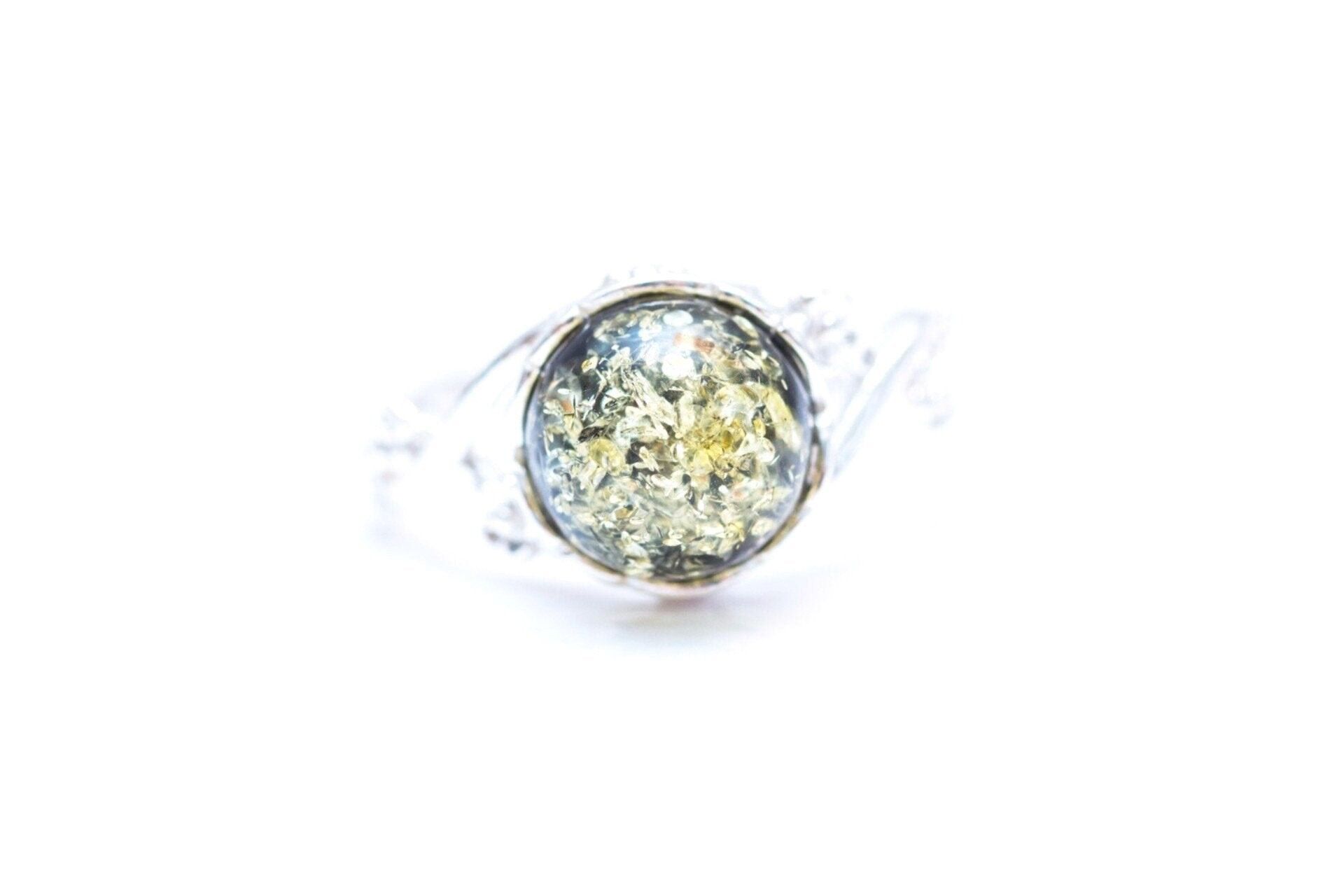 Anillo de ámbar verde floral