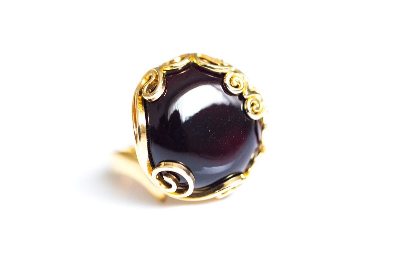 Anillo chapado en oro con ámbar cereza