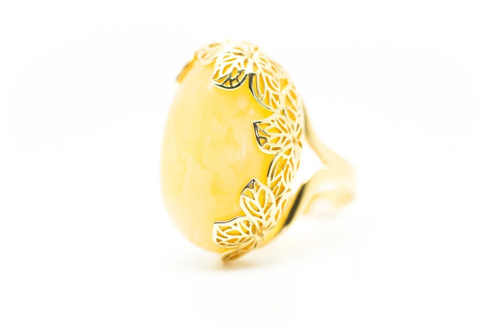 Anillo de ámbar amarillo inspirado en la naturaleza