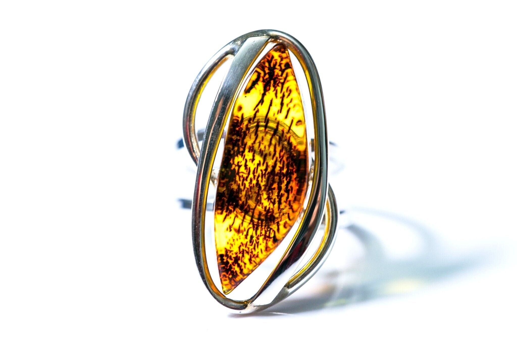 Bernsteinring mit Tigerstreifen