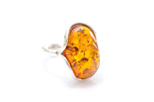 Classic Cocktail Amber Ring