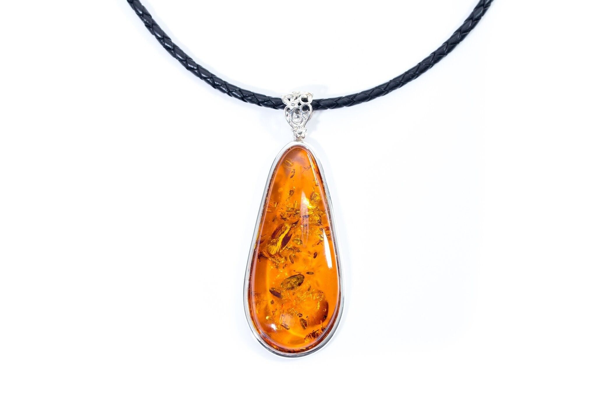 Längliche Statement-Bernsteinkette