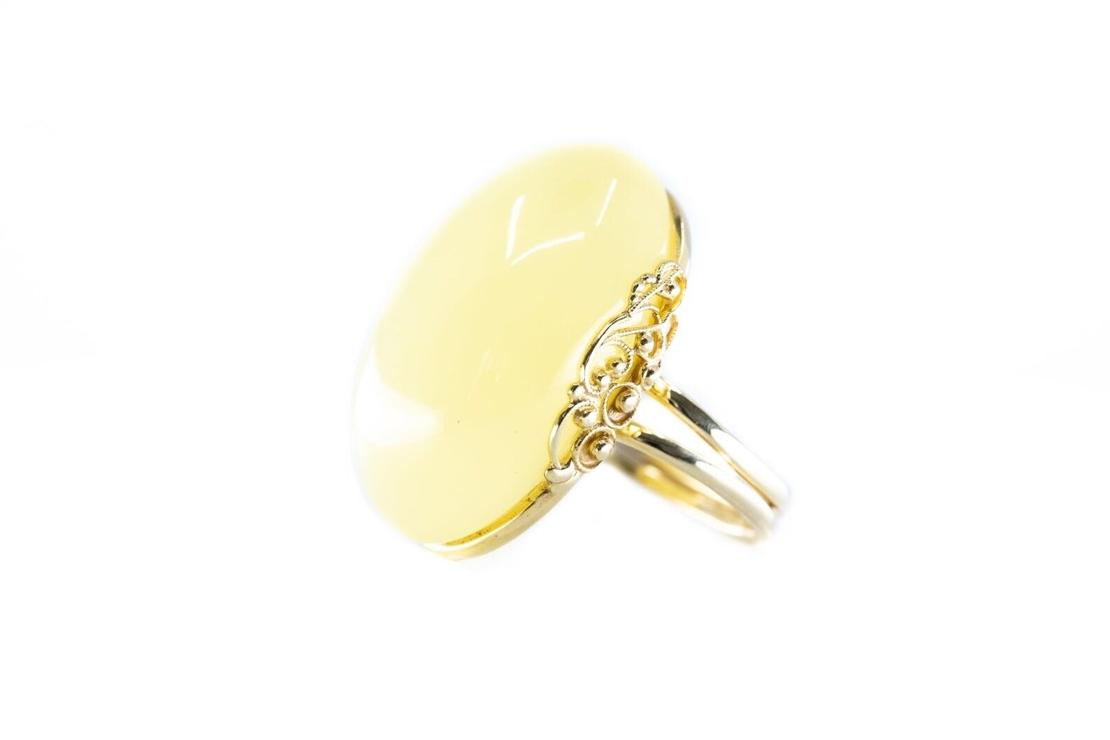 Anillo de cóctel de ámbar amarillo ovalado elegante hecho a mano