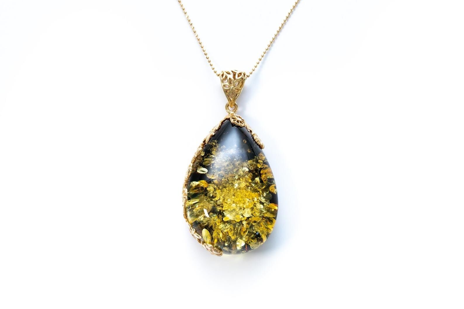 OOAK Grüner Bernstein Teardrop-Anhänger