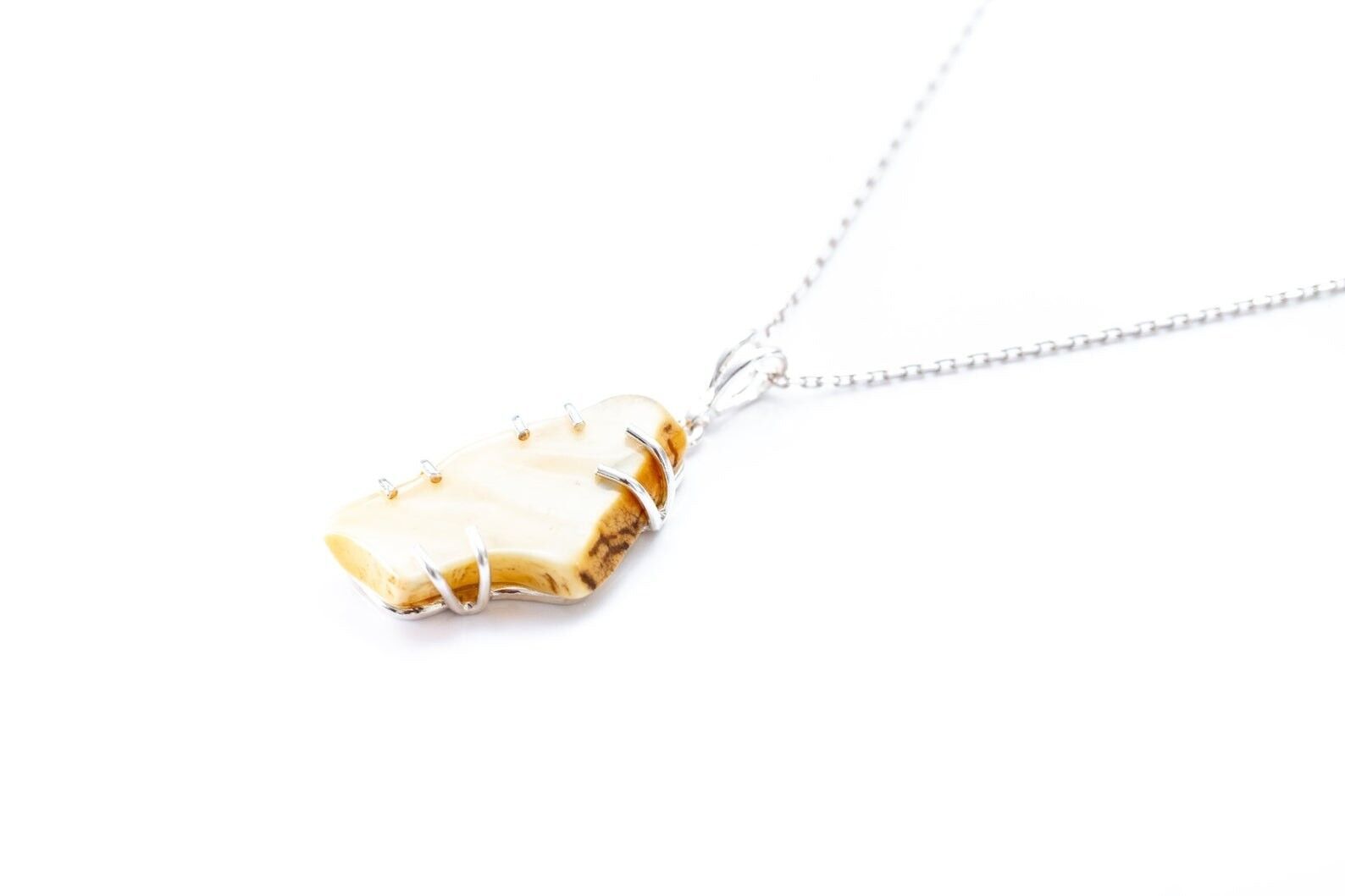 Collier Petit Pierre d'Ambre Brut
