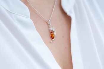 Collier aile d'ange délicat 2