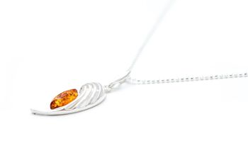 Collier aile d'ange délicat 3