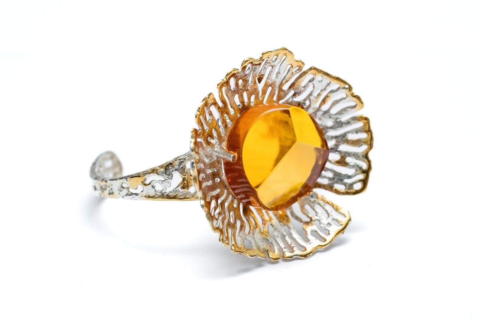 OOAK Facettierte baltische Bernstein-Blume-Armmanschette